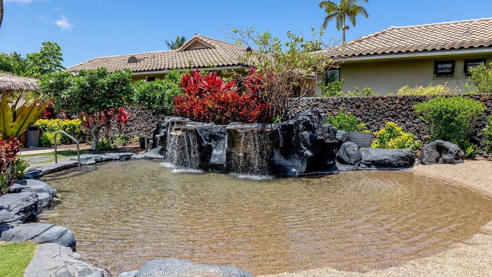 הוילה וויקולואה Hilton Pool Pass Included, Kolea - Luxe Penthouse בית נופש