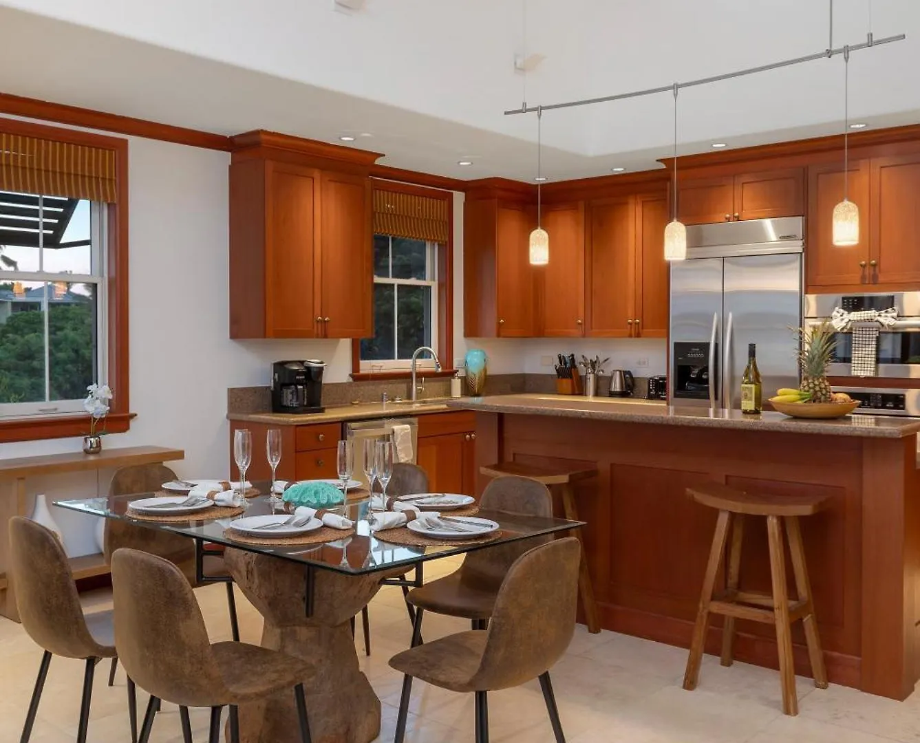 בית נופש הוילה וויקולואה Hilton Pool Pass Included, Kolea - Luxe Penthouse